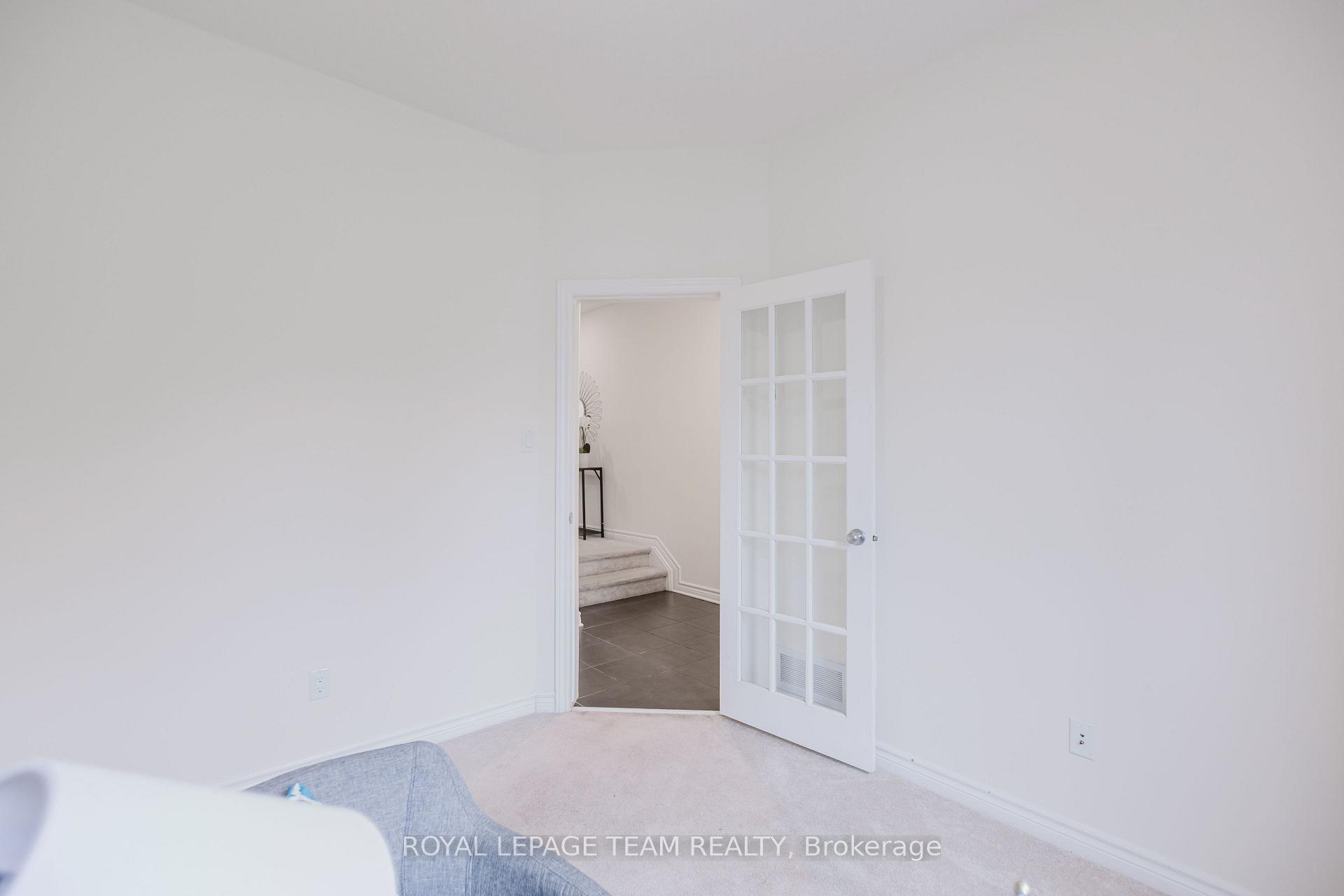 Photo 6 of 411 Temiskaming Crescent, Ottawa, Barrhaven - Strandherd — HOMEH