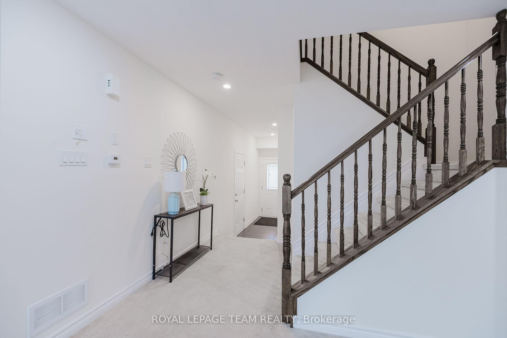Photo 7 of 411 Temiskaming Crescent, Ottawa, Barrhaven - Strandherd — HOMEH