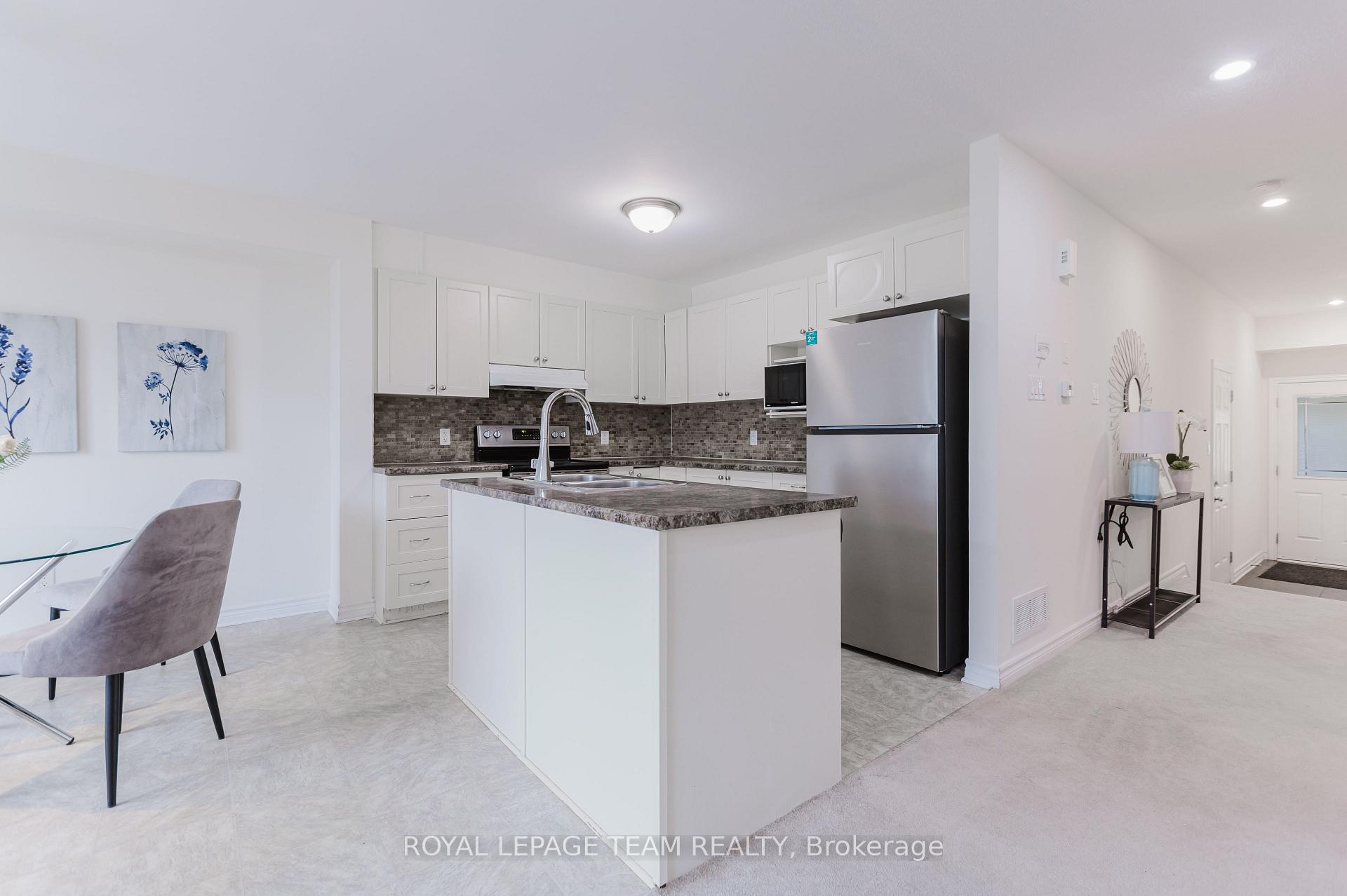 Photo 15 of 411 Temiskaming Crescent, Ottawa, Barrhaven - Strandherd — HOMEH