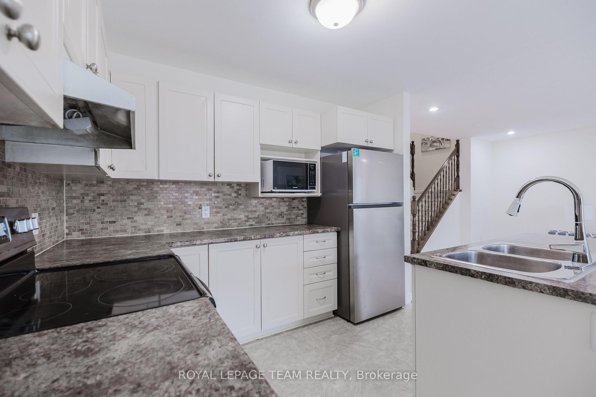 Photo 17 of 411 Temiskaming Crescent, Ottawa, Barrhaven - Strandherd — HOMEH