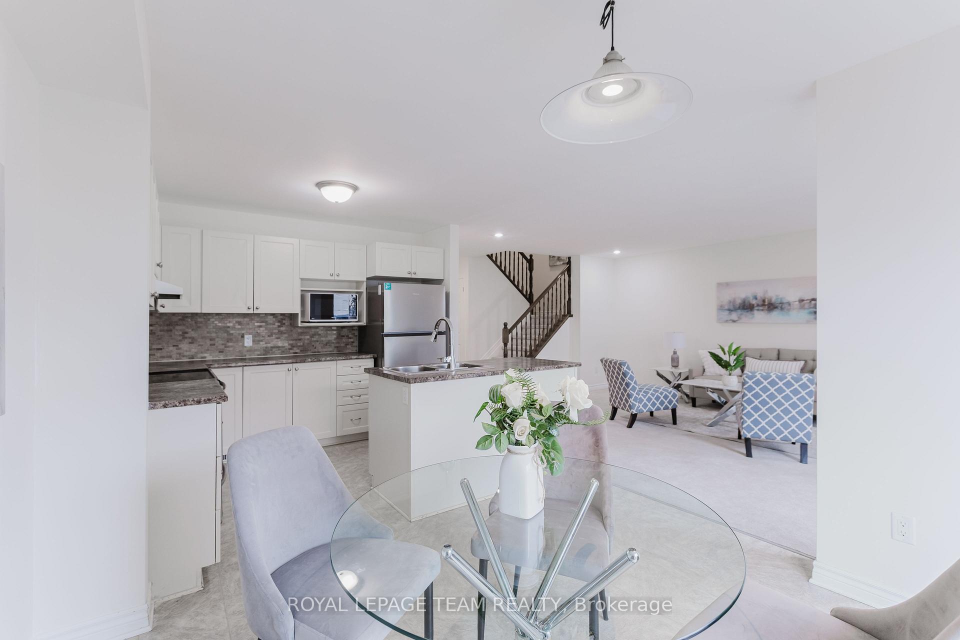 Photo 20 of 411 Temiskaming Crescent, Ottawa, Barrhaven - Strandherd — HOMEH