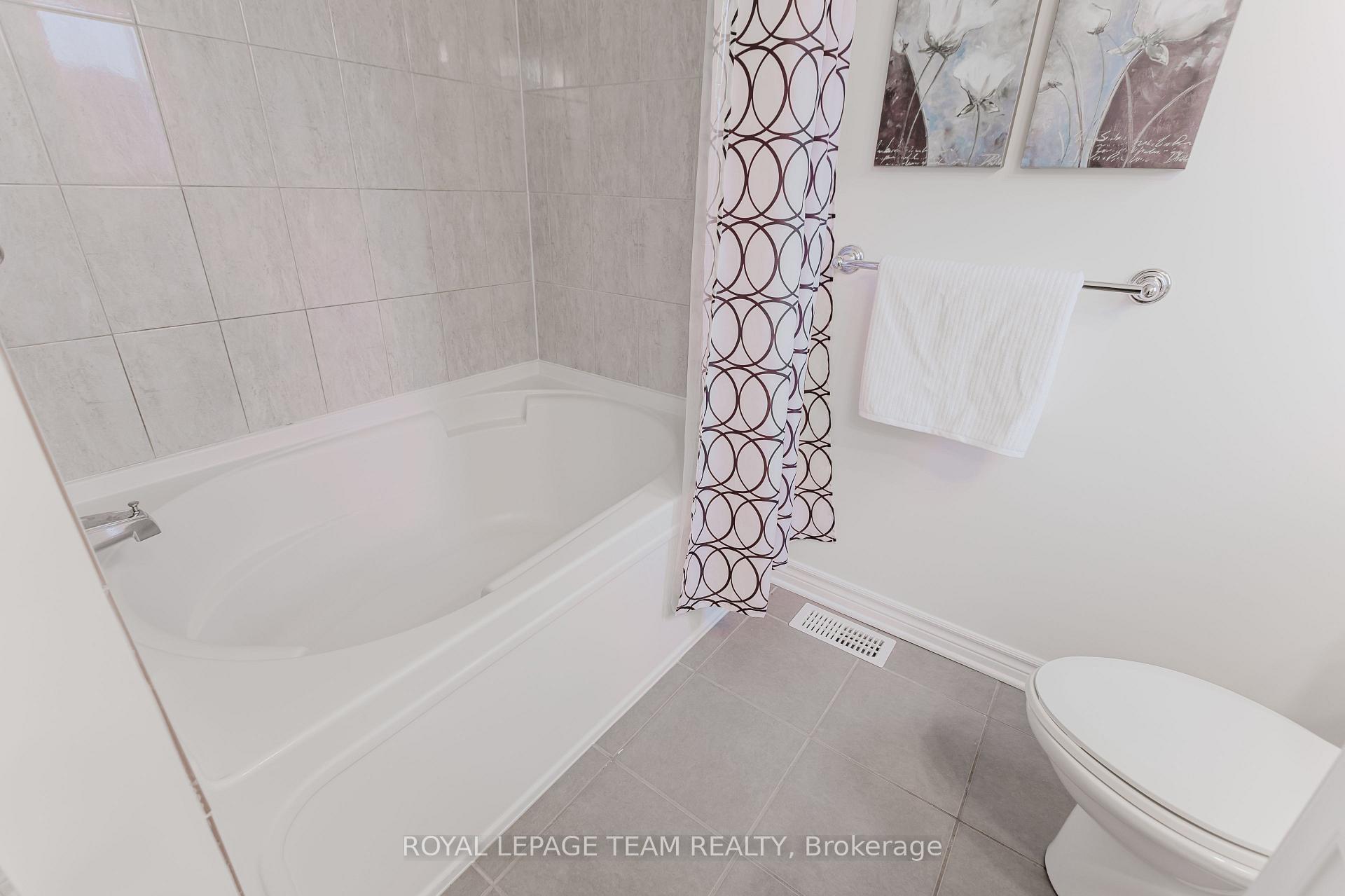 Photo 24 of 411 Temiskaming Crescent, Ottawa, Barrhaven - Strandherd — HOMEH
