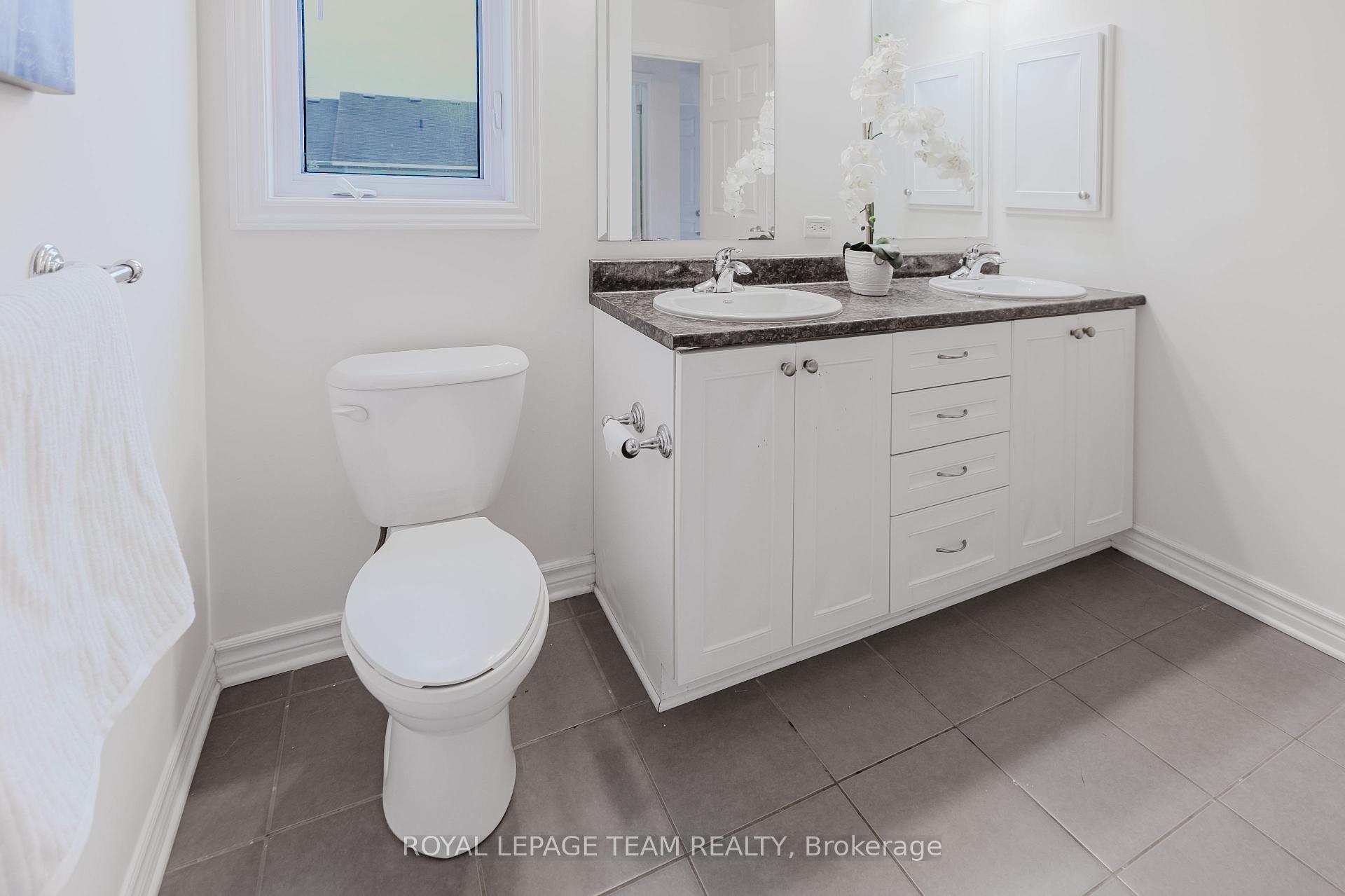 Photo 33 of 411 Temiskaming Crescent, Ottawa, Barrhaven - Strandherd — HOMEH