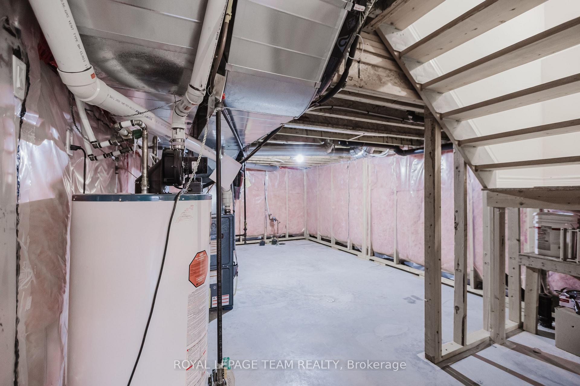 Photo 34 of 411 Temiskaming Crescent, Ottawa, Barrhaven - Strandherd — HOMEH