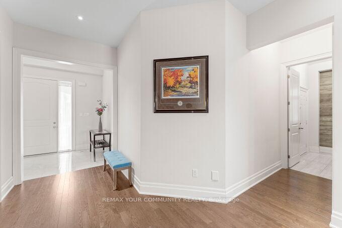 Photo 4 of 95 Strawbridge Farm Drive, Aurora, Aurora Grove — HOMEH