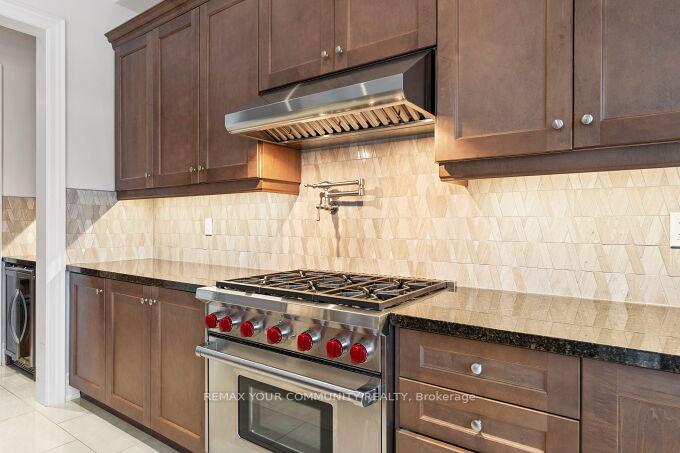 Photo 10 of 95 Strawbridge Farm Drive, Aurora, Aurora Grove — HOMEH
