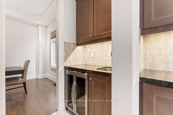 Photo 9 of 95 Strawbridge Farm Drive, Aurora, Aurora Grove — HOMEH
