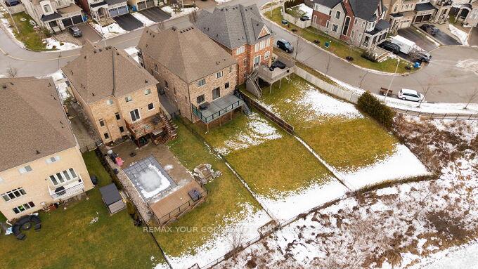 Photo 23 of 95 Strawbridge Farm Drive, Aurora, Aurora Grove — HOMEH