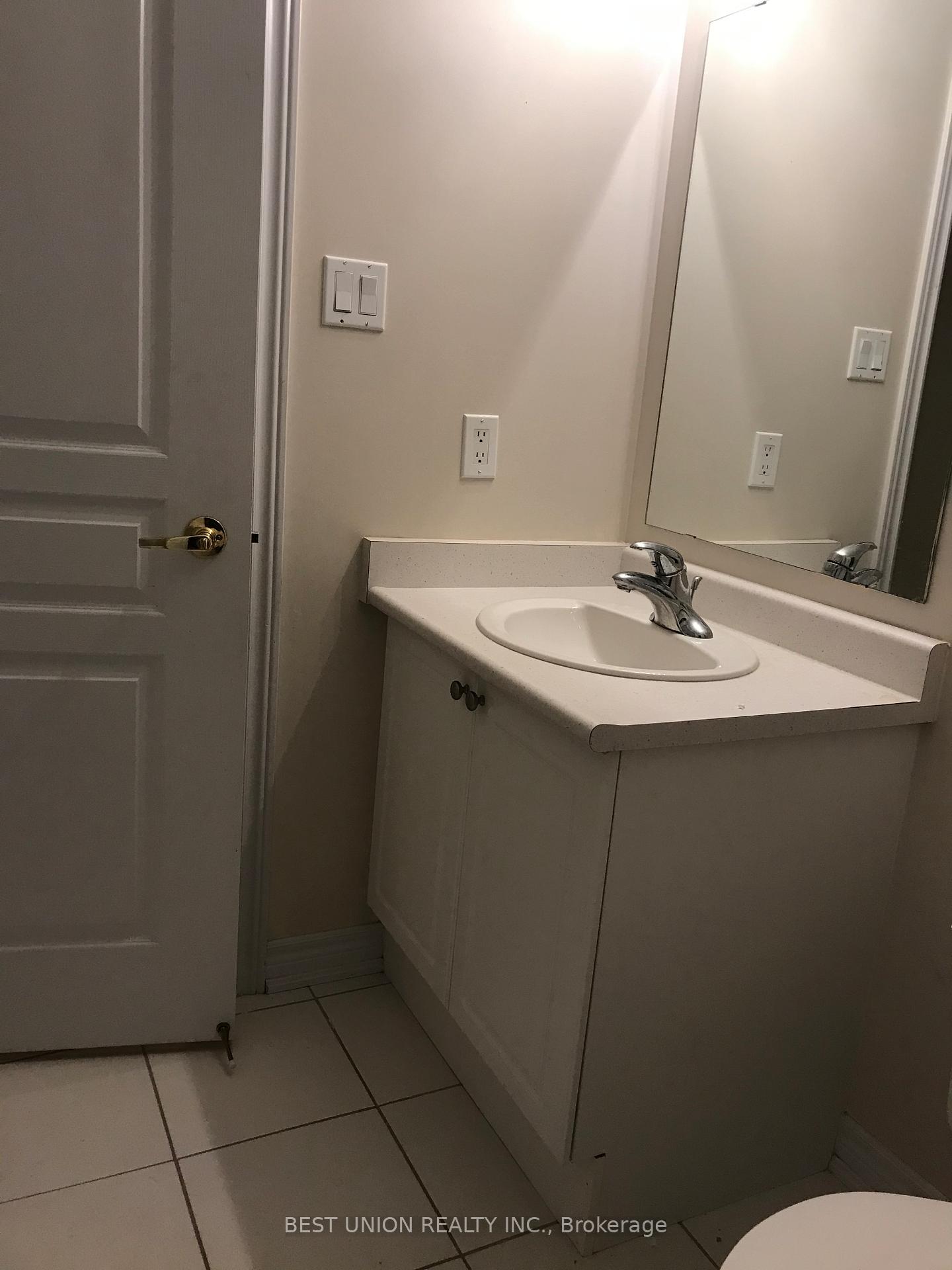 Photo 12 of 24 Heathfield Avenue, Markham, Victoria Manor-Jennings Gate — HOMEH