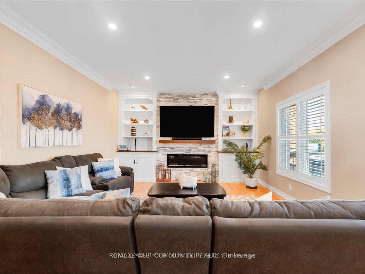Photo 14 of 9 Heaney Court, Aurora, Bayview Northeast — HOMEH