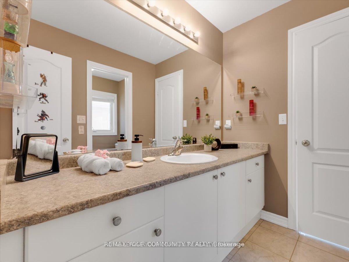 Photo 42 of 9 Heaney Court, Aurora, Bayview Northeast — HOMEH