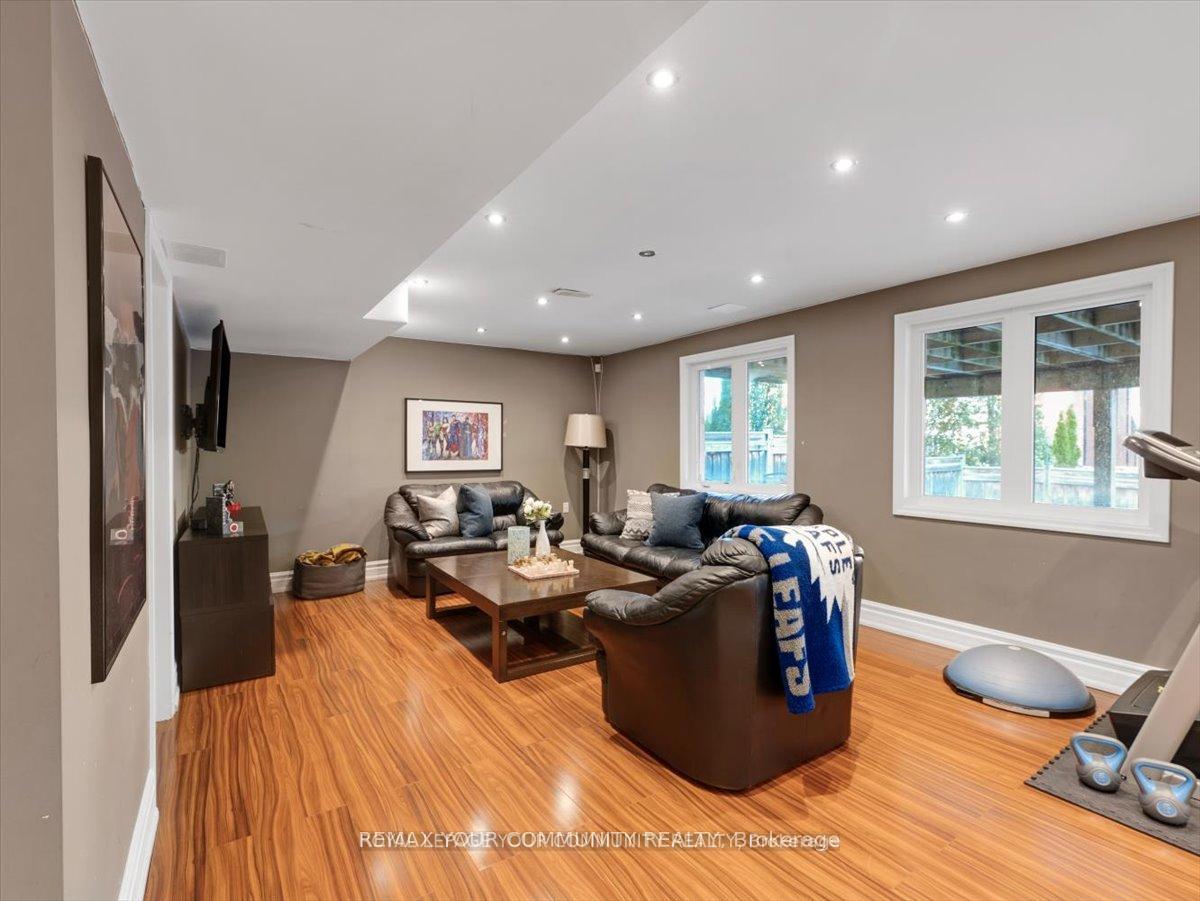 Photo 15 of 9 Heaney Court, Aurora, Bayview Northeast — HOMEH