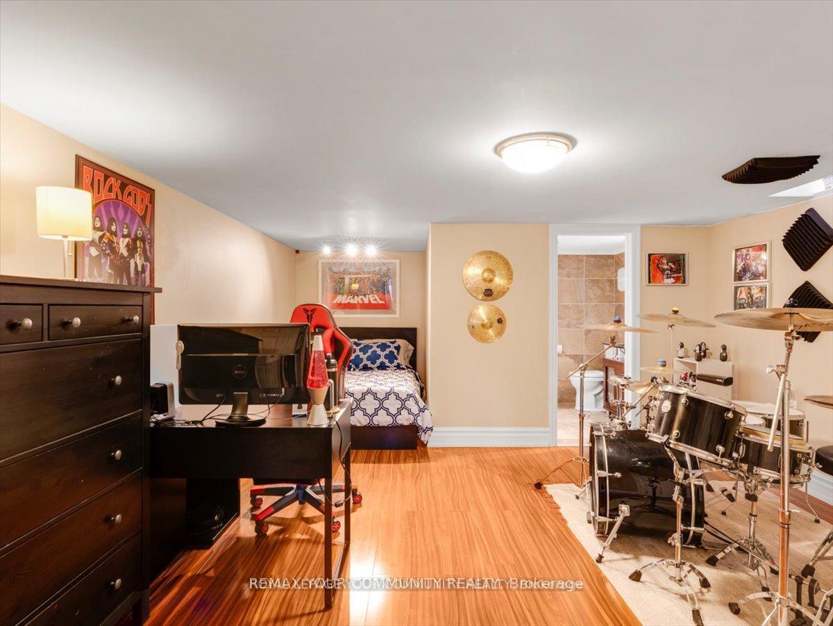 Photo 40 of 9 Heaney Court, Aurora, Bayview Northeast — HOMEH