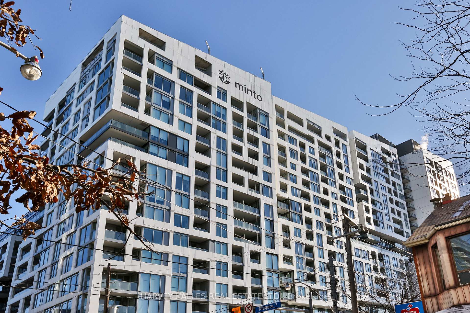 Front of Unit 1511W, 27 Bathurst Street