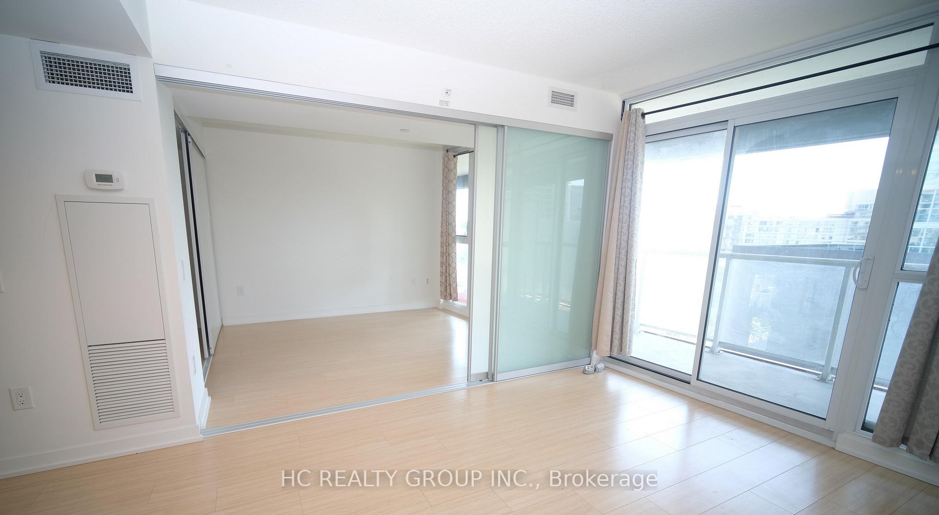 Photo 6 of Unit 722, 85 Queens Wharf Road, Toronto, Waterfront Communities — HOMEH