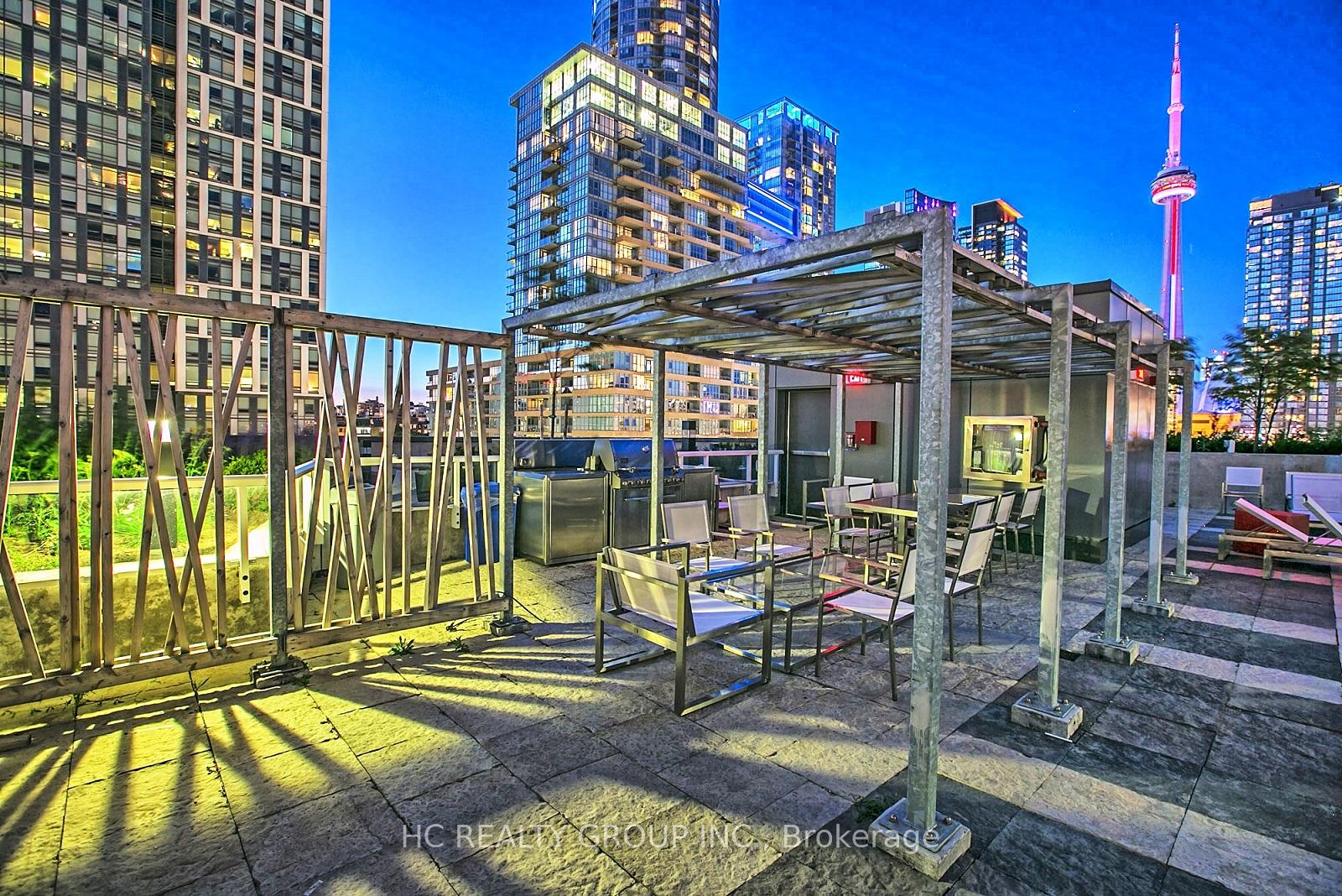 Photo 3 of Unit 722, 85 Queens Wharf Road, Toronto, Waterfront Communities — HOMEH
