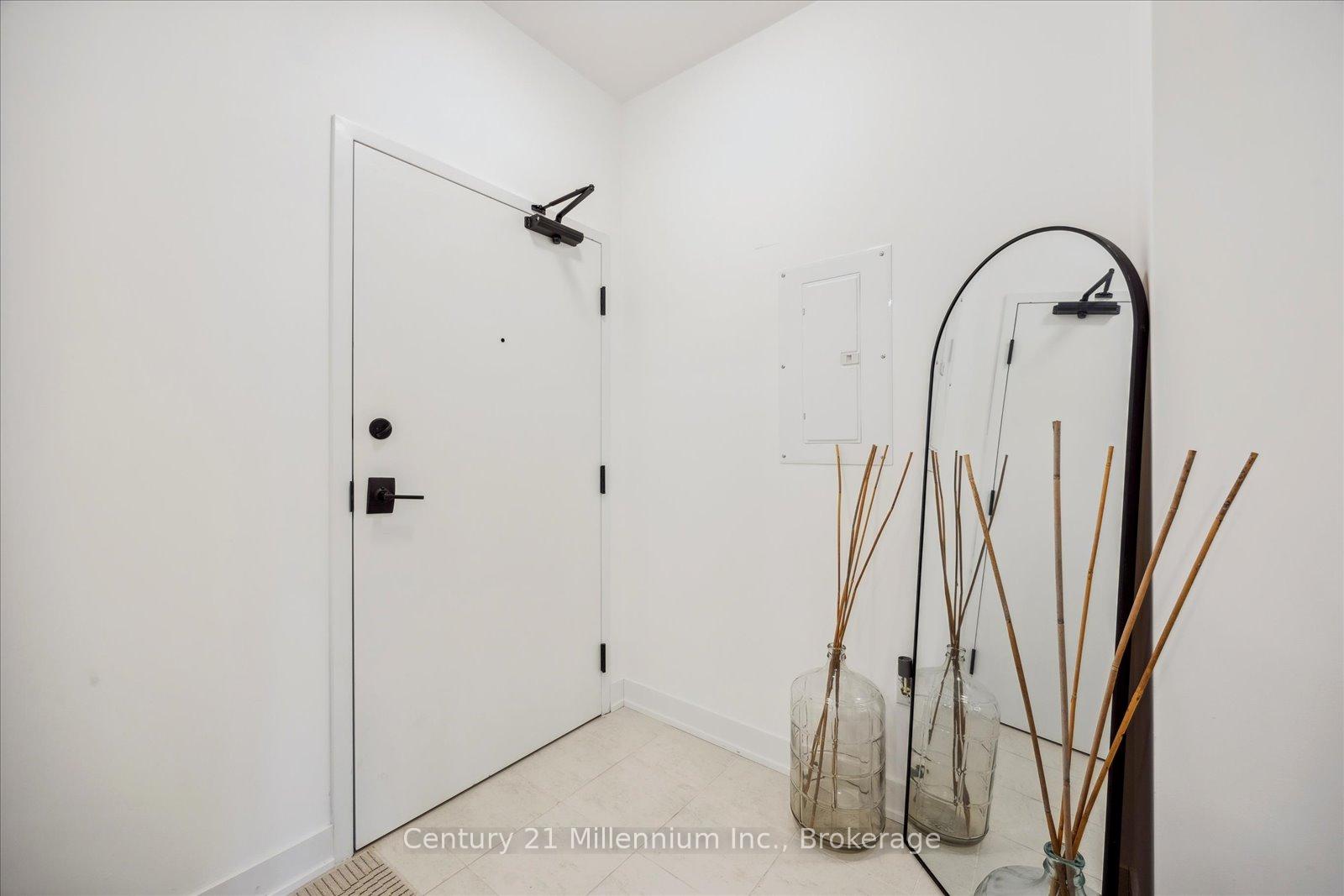 Photo 11 of Unit 409, 10 Culinary Lane, Barrie, Rural Barrie Southeast — HOMEH