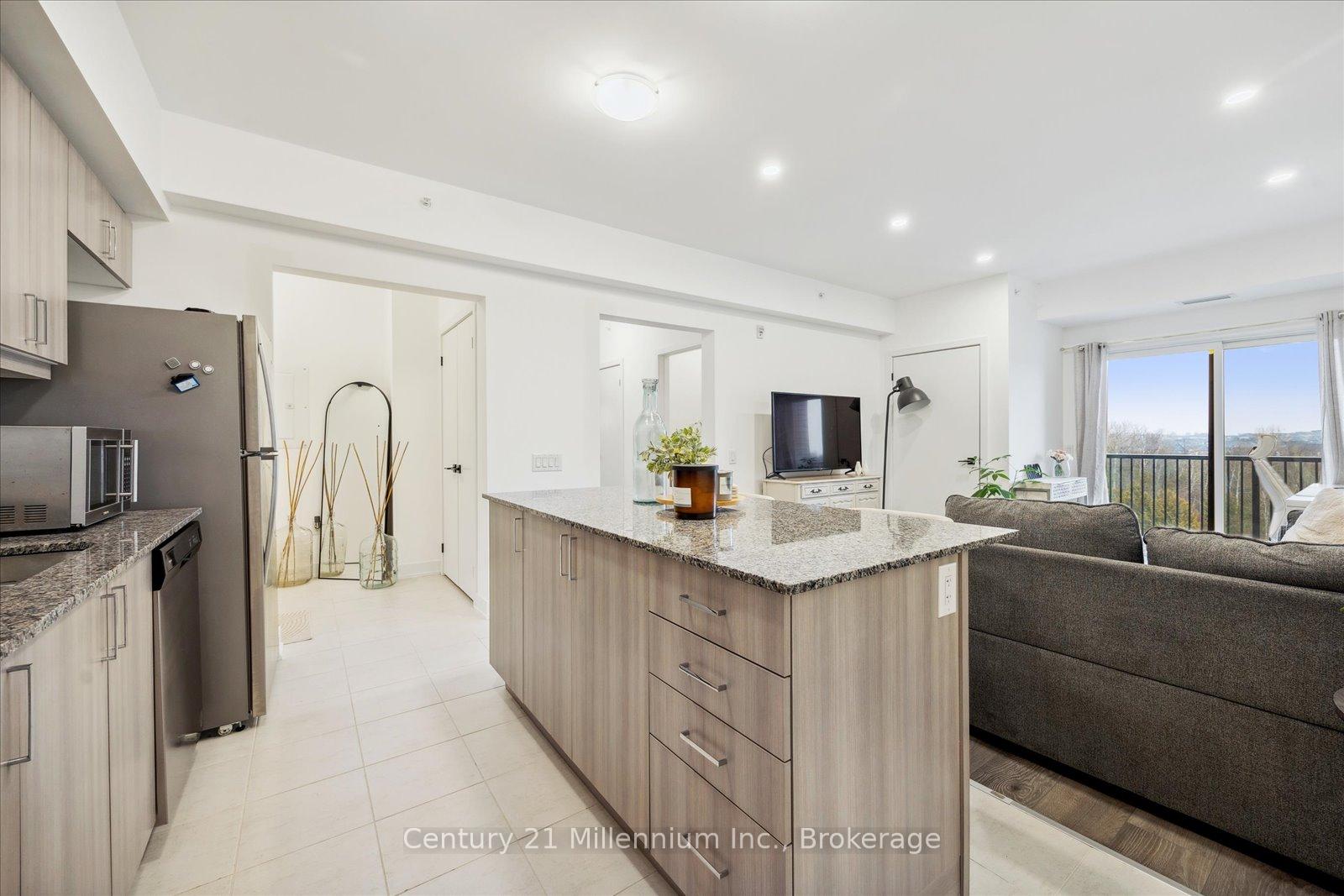 Photo 9 of Unit 409, 10 Culinary Lane, Barrie, Rural Barrie Southeast — HOMEH