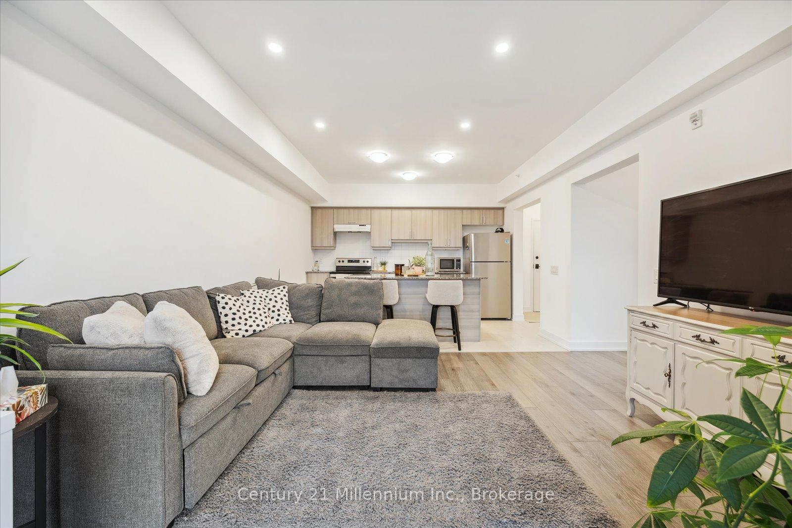 Photo 7 of Unit 409, 10 Culinary Lane, Barrie, Rural Barrie Southeast — HOMEH