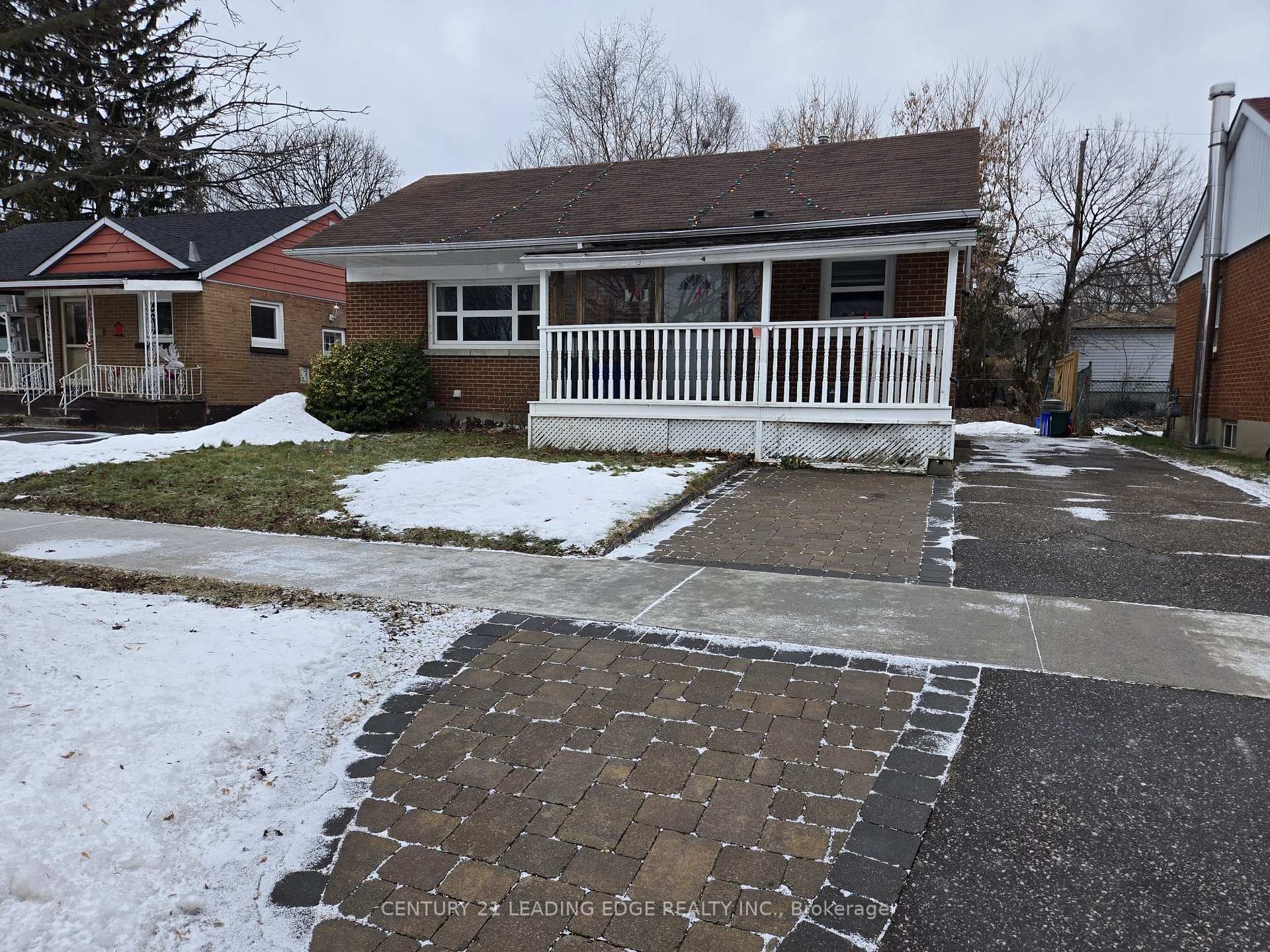 Front of Unit MAIN, 70 Admiral Road