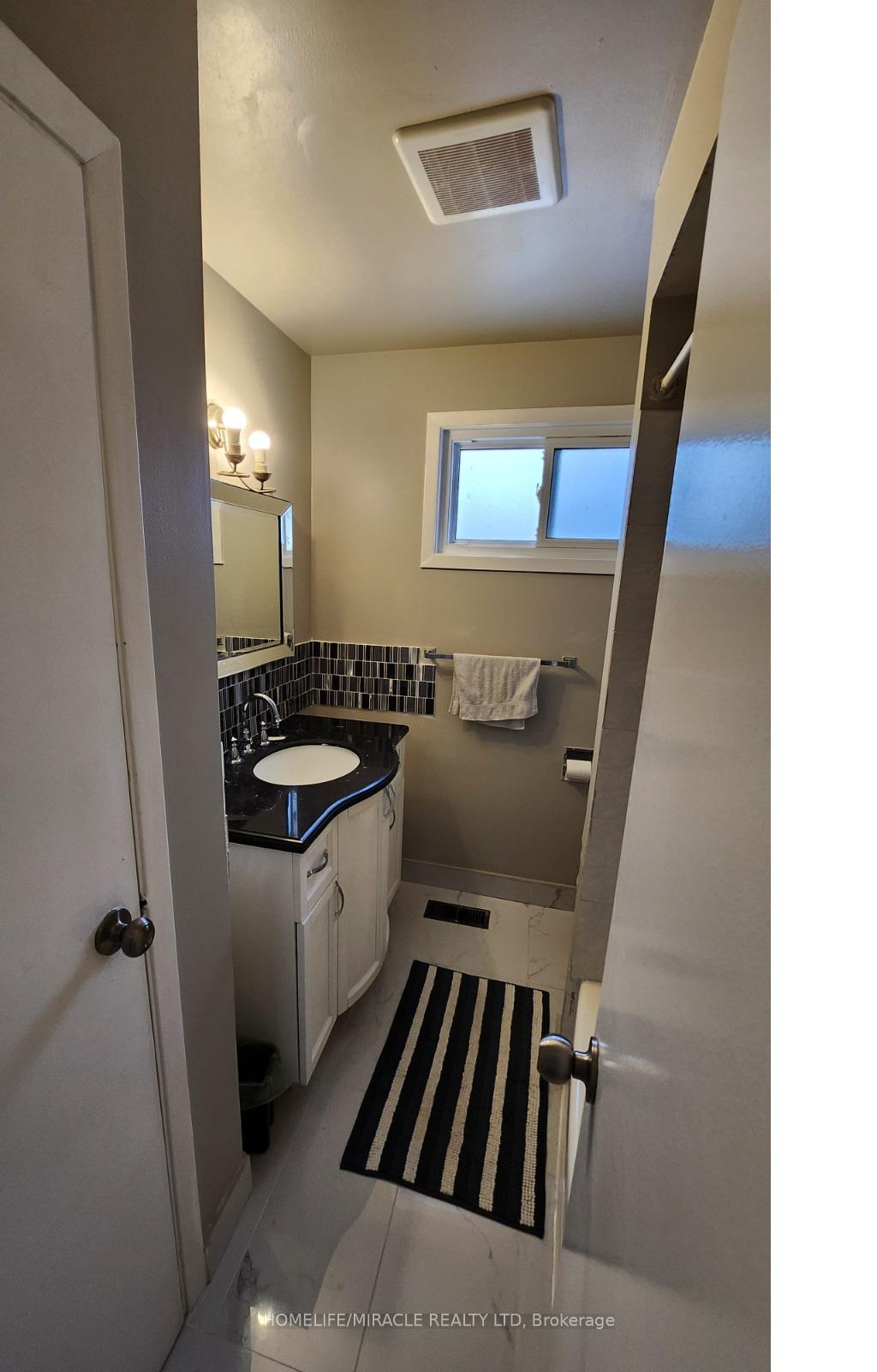 Photo 14 of Unit Main, 219 Mcmurchy Avenue, Brampton, Brampton South — HOMEH