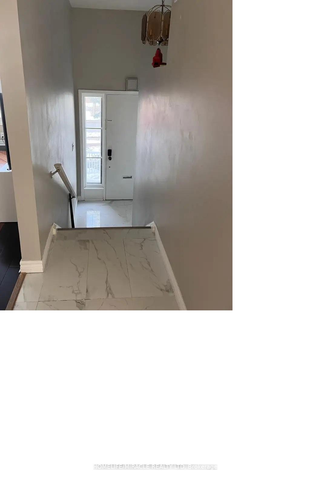 Photo 7 of Unit Main, 219 Mcmurchy Avenue, Brampton, Brampton South — HOMEH