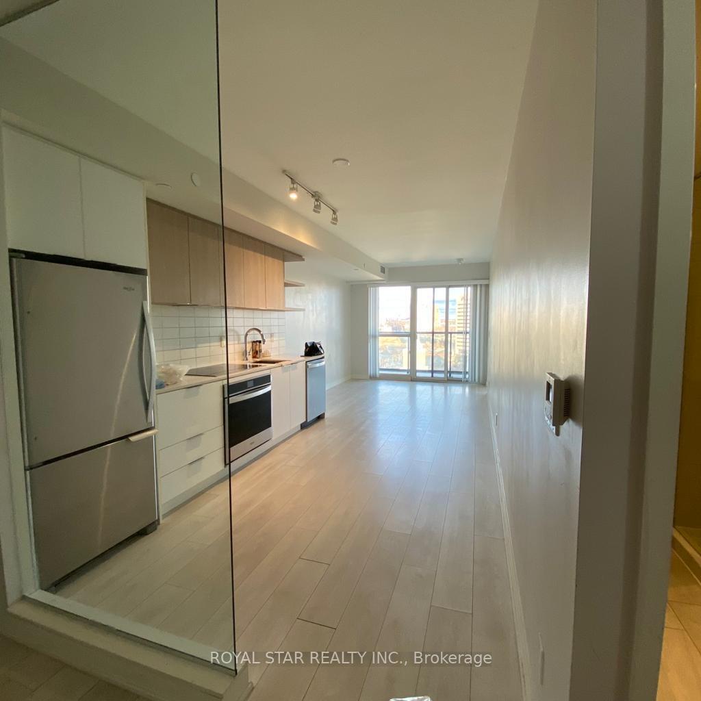 Front of Unit 1106, 6 Sonic Way