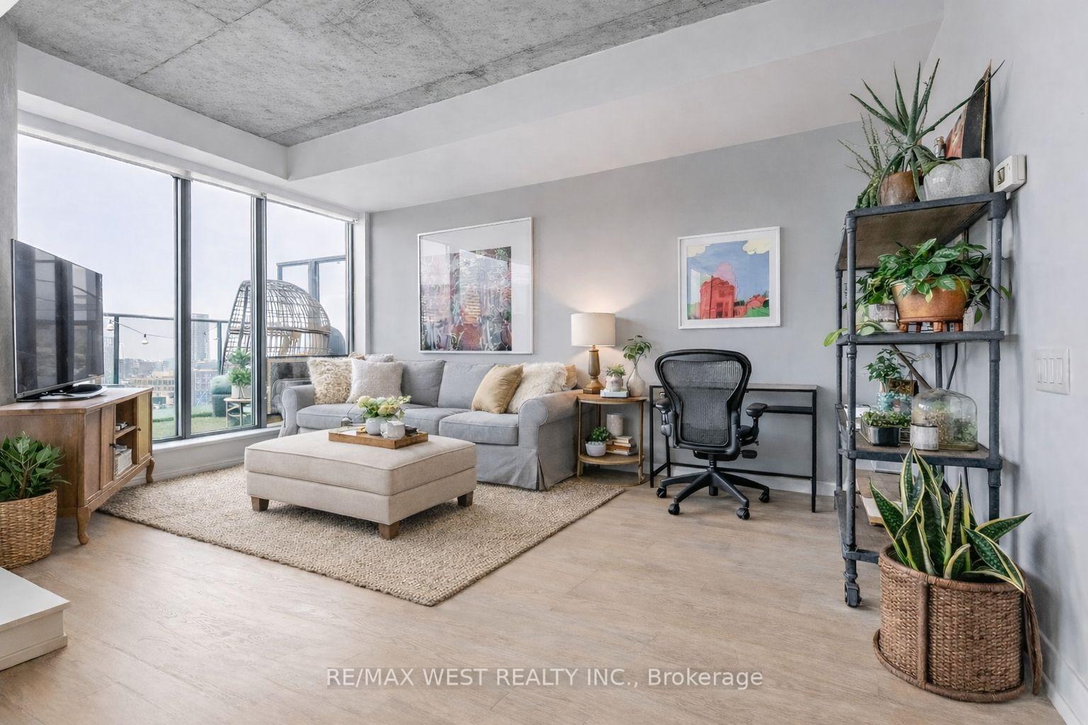 Photo 5 of Unit 1503, 95 Bathurst Street, Toronto, Waterfront Communities — HOMEH