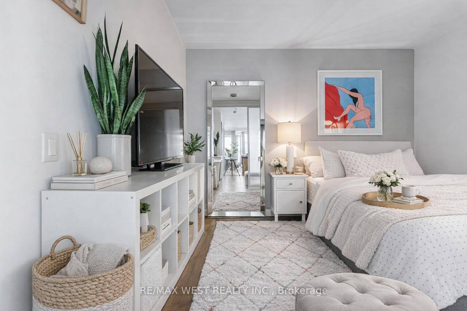 Photo 4 of Unit 1503, 95 Bathurst Street, Toronto, Waterfront Communities — HOMEH