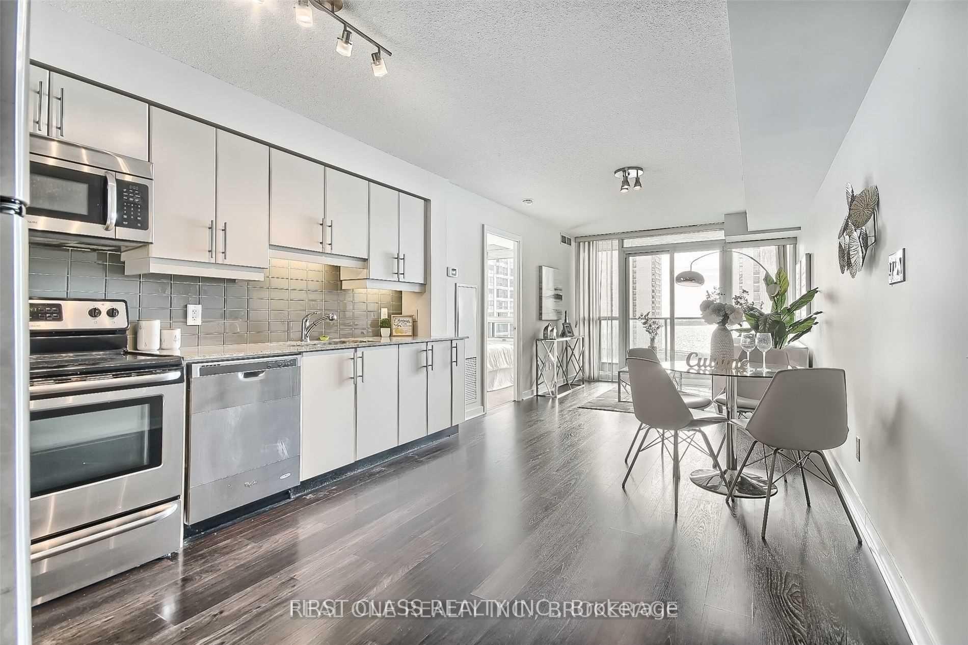 Photo 8 of Unit 1409, 33 Bay Street, Toronto, Waterfront Communities — HOMEH