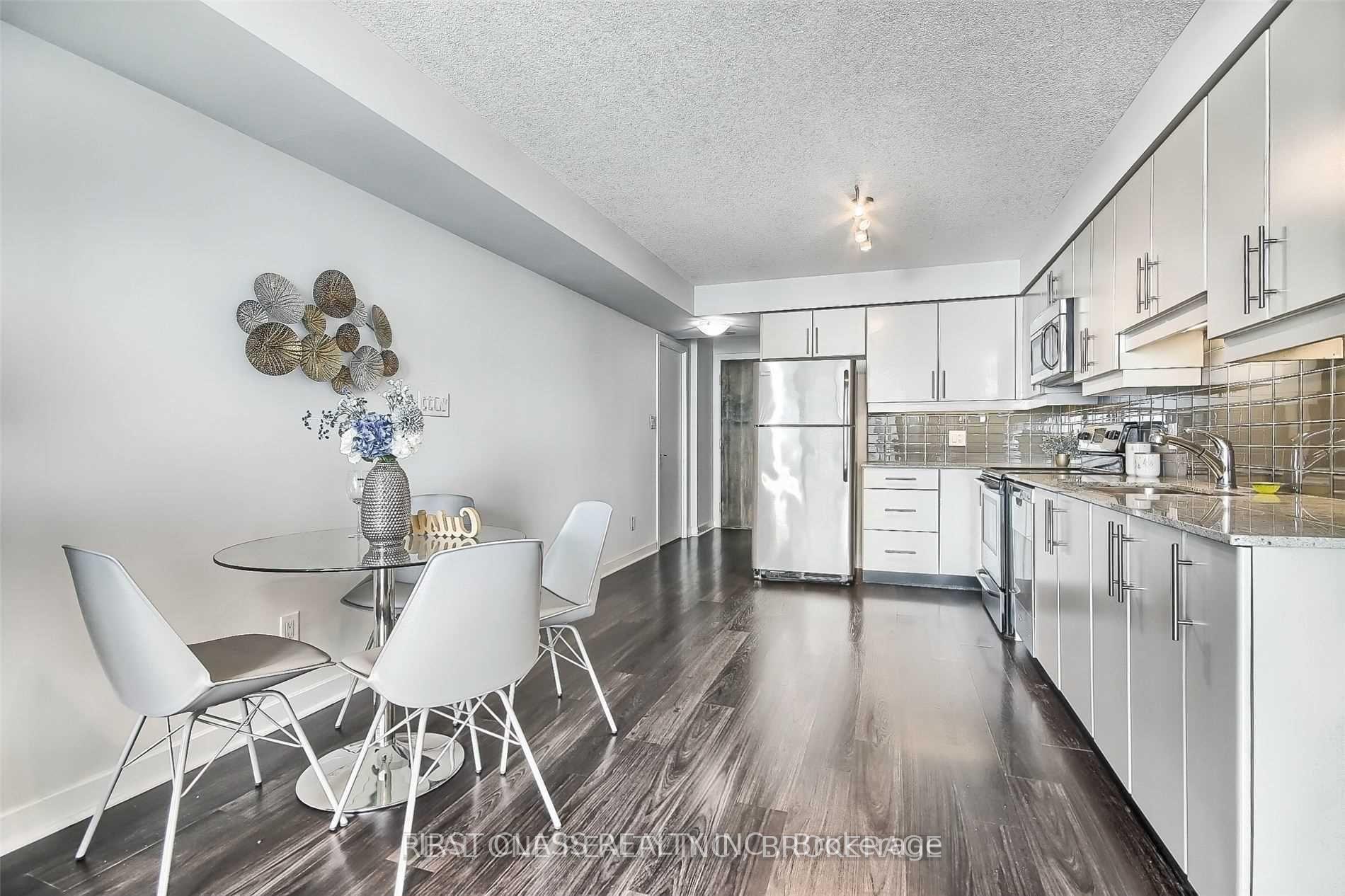 Photo 9 of Unit 1409, 33 Bay Street, Toronto, Waterfront Communities — HOMEH