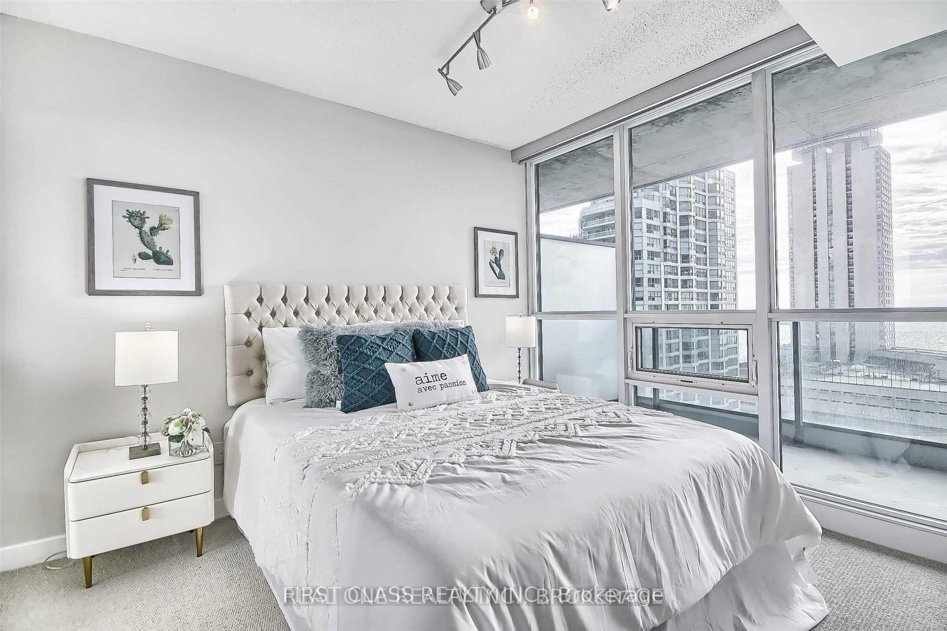 Photo 6 of Unit 1409, 33 Bay Street, Toronto, Waterfront Communities — HOMEH