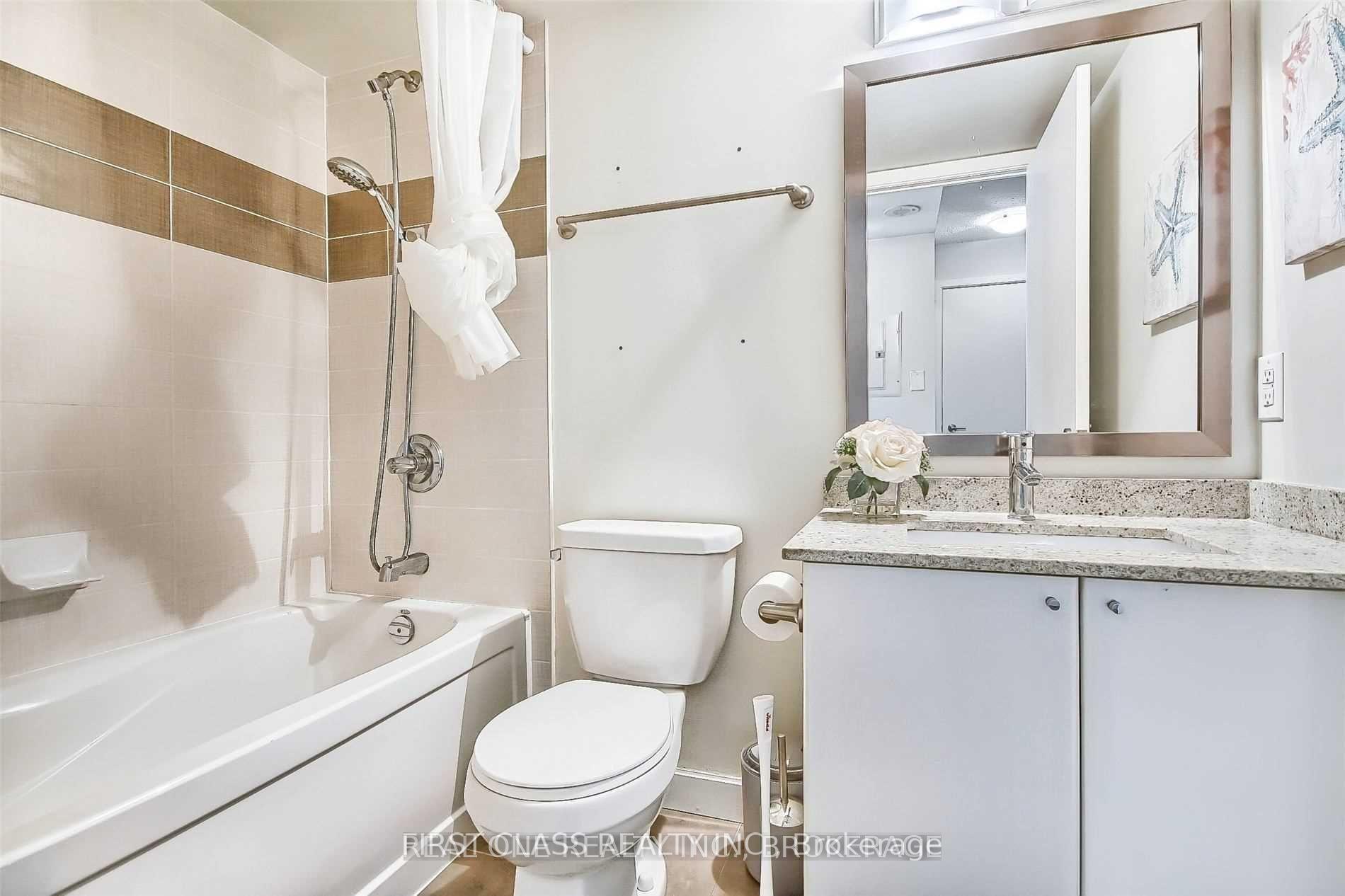 Photo 2 of Unit 1409, 33 Bay Street, Toronto, Waterfront Communities — HOMEH