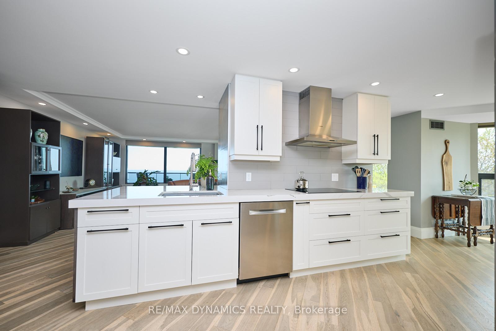 Photo 3 of Unit 1504, 701 Geneva Street, St. Catharines, Lakeshore — HOMEH