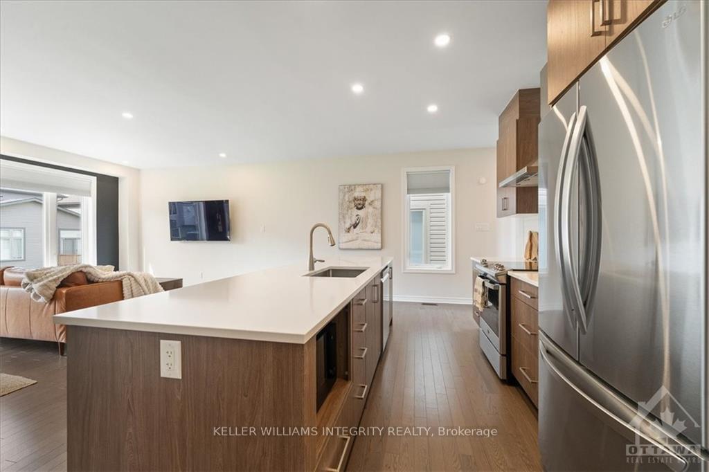 Photo 6 of 1060 Kijik Crescent, Ottawa, Blossom Park/Kemp Park/Findlay Creek — HOMEH