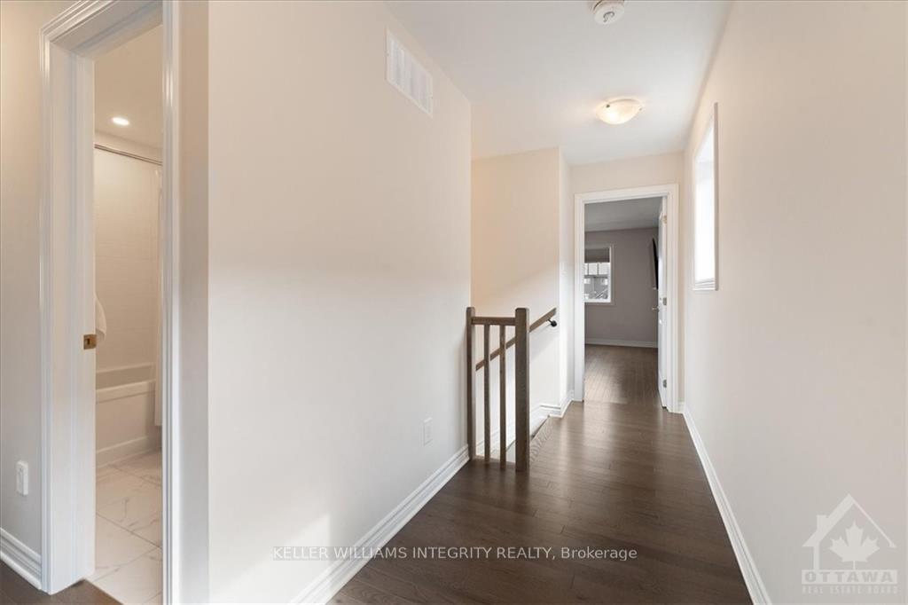 Photo 13 of 1060 Kijik Crescent, Ottawa, Blossom Park/Kemp Park/Findlay Creek — HOMEH