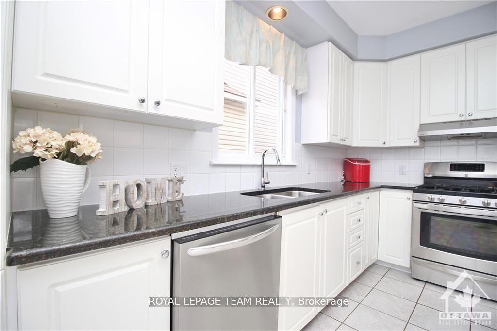 Photo 2 of 135 Stoneway Drive, Ottawa, Barrhaven East — HOMEH