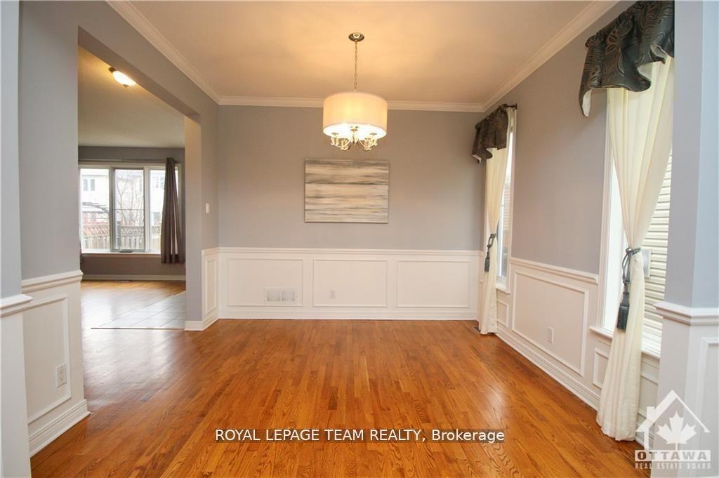 Photo 10 of 135 Stoneway Drive, Ottawa, Barrhaven East — HOMEH
