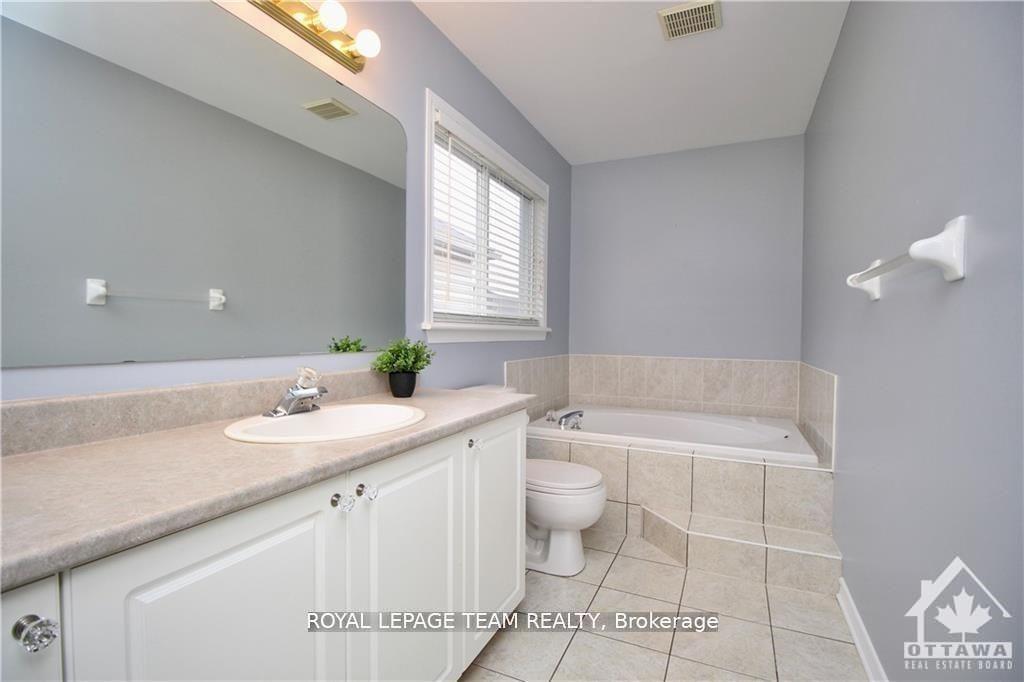 Photo 17 of 135 Stoneway Drive, Ottawa, Barrhaven East — HOMEH