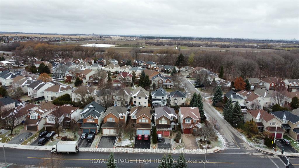 Photo 31 of 135 Stoneway Drive, Ottawa, Barrhaven East — HOMEH