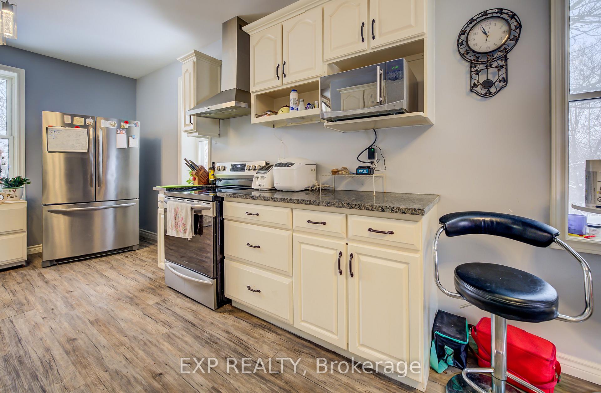 Photo 4 of 105 St George Street, Kitchener — HOMEH