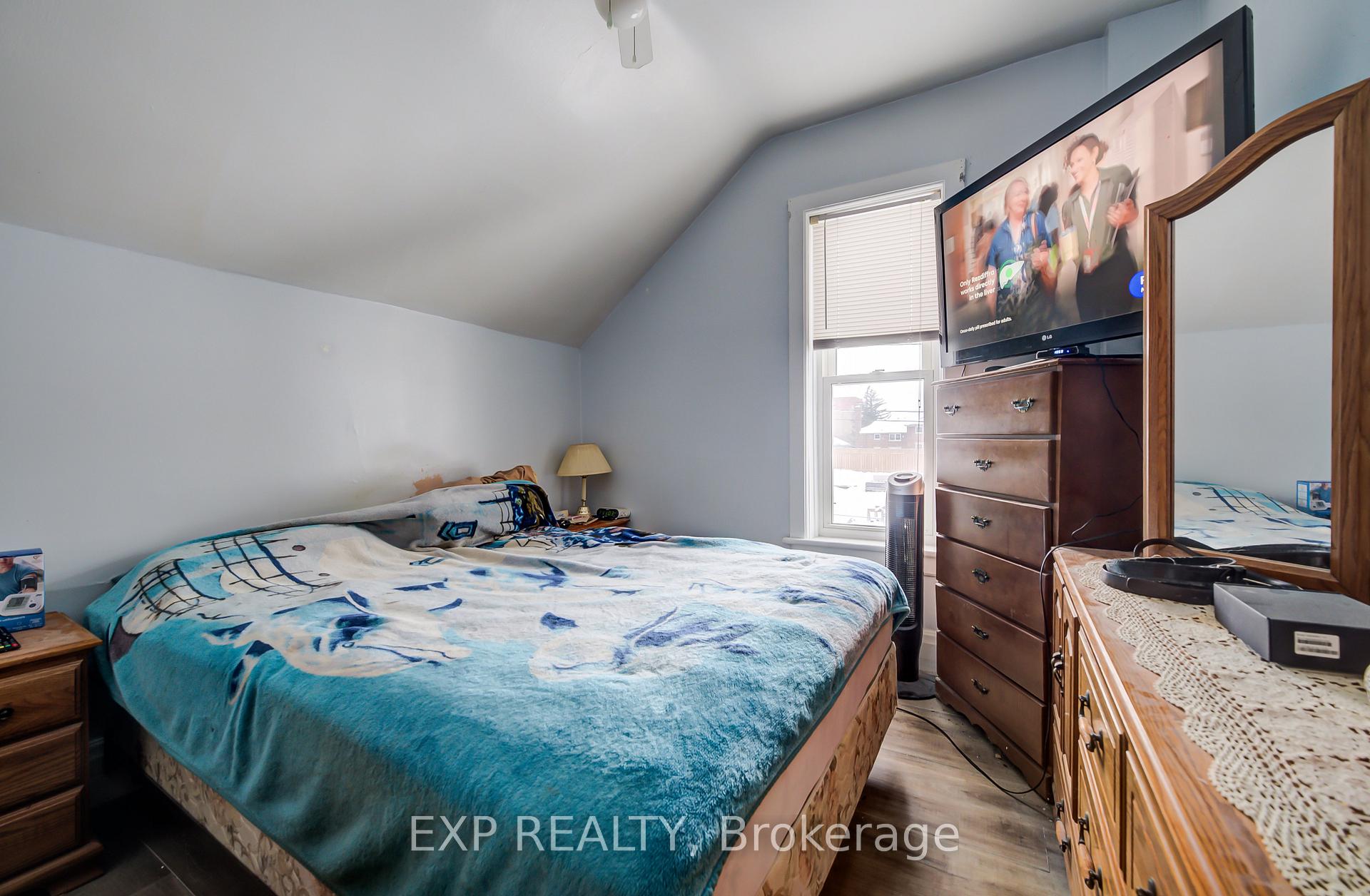Photo 15 of 105 St George Street, Kitchener — HOMEH