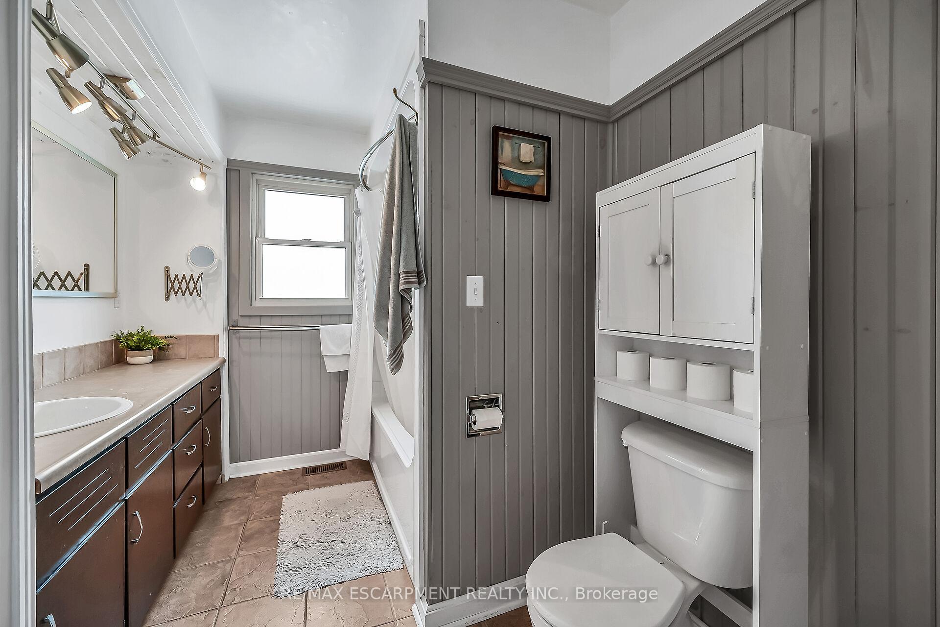 Photo 13 of 4 Clifford Street, Norfolk, Port Dover — HOMEH