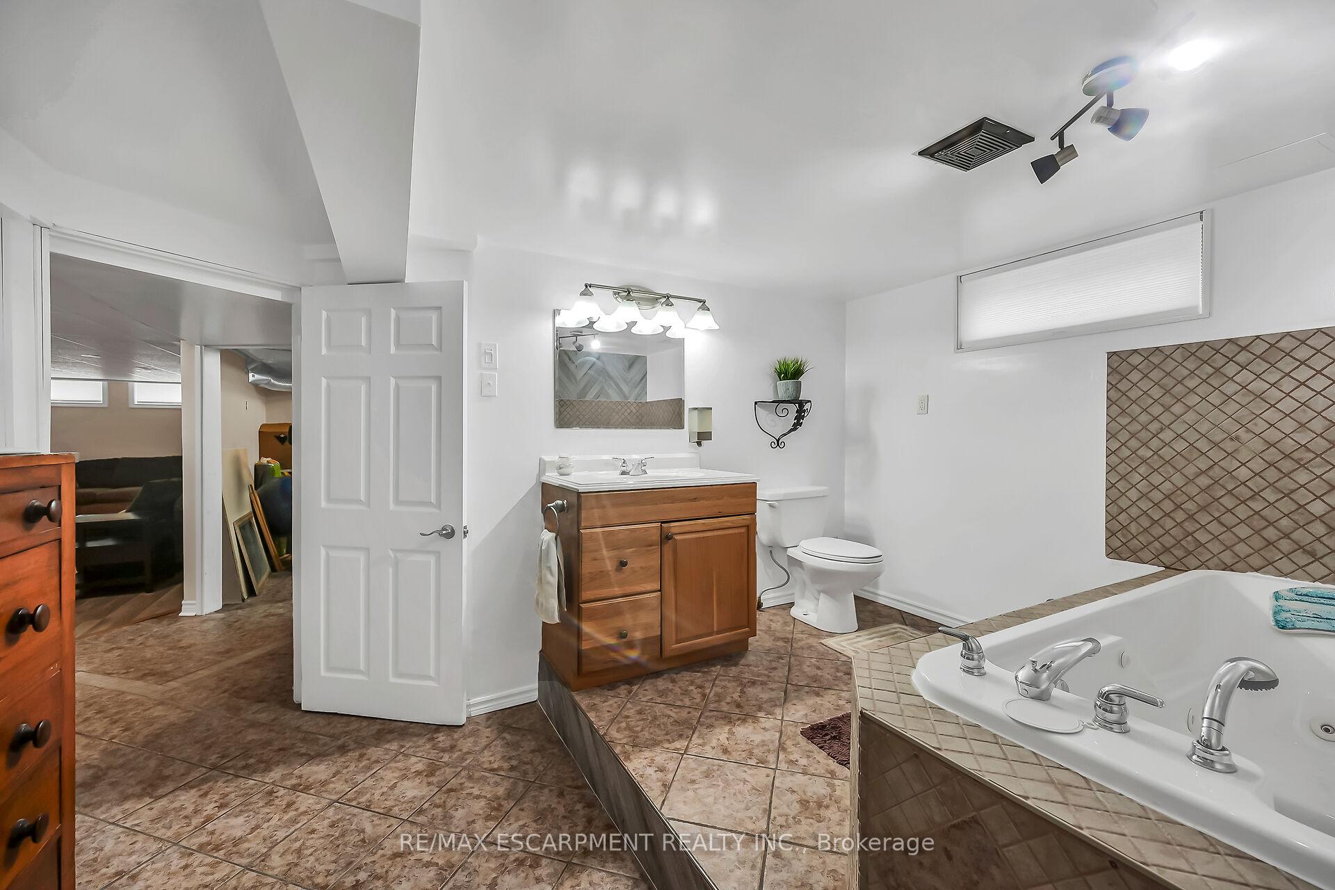 Photo 35 of 4 Clifford Street, Norfolk, Port Dover — HOMEH