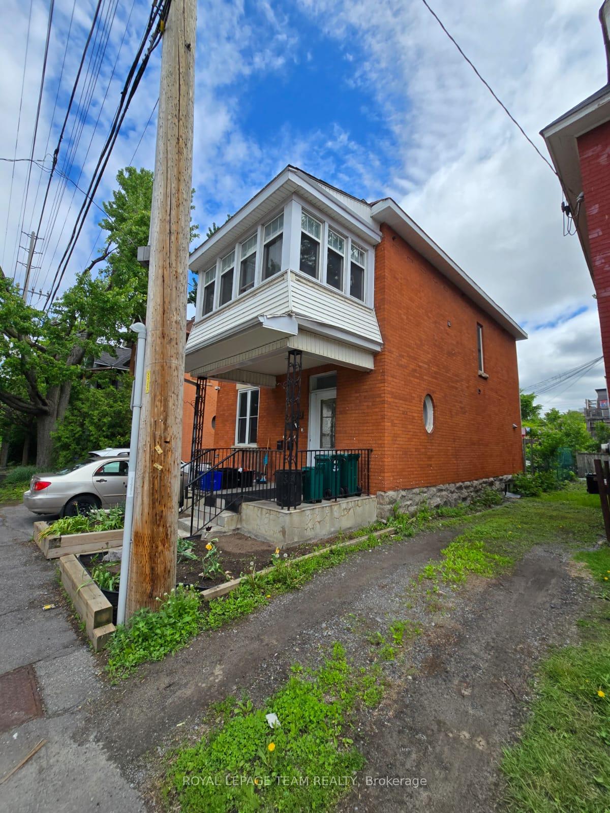 Front of Unit 2, 519 Lyon Street N