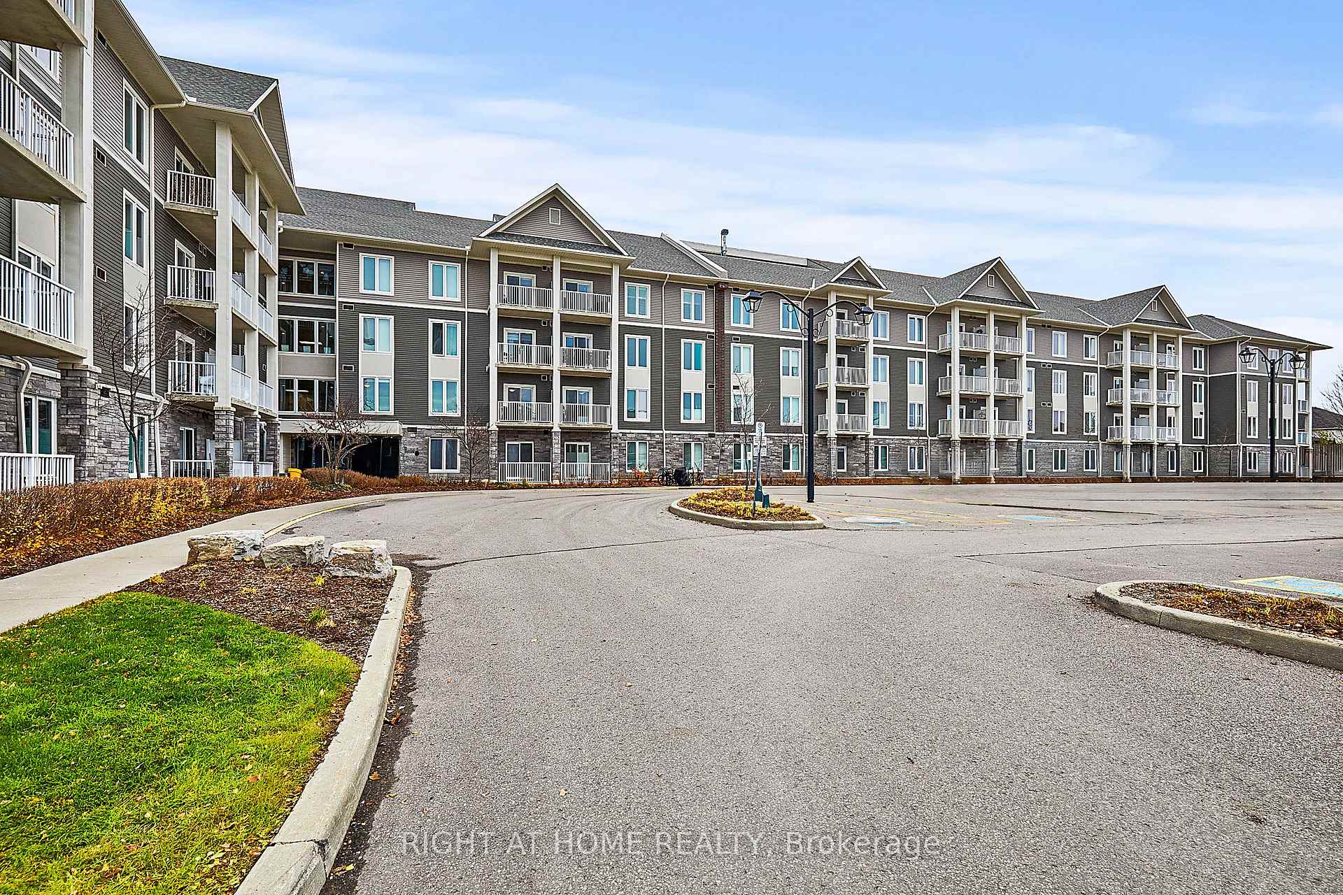 Photo 15 of Unit 201, 290 Liberty Street N, Clarington, Bowmanville — HOMEH