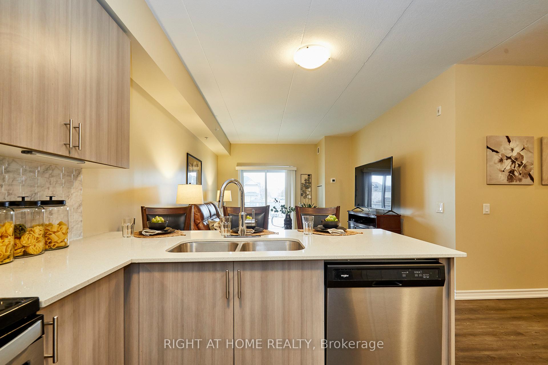Photo 6 of Unit 201, 290 Liberty Street N, Clarington, Bowmanville — HOMEH