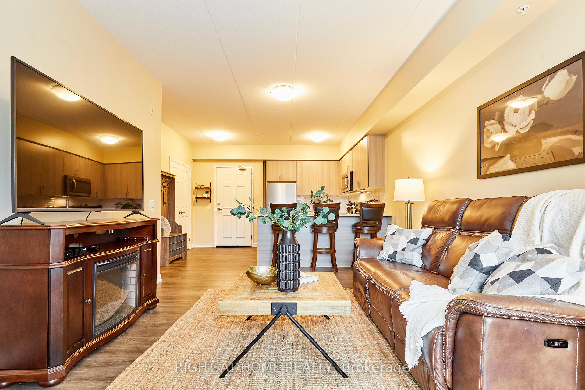 Photo 17 of Unit 201, 290 Liberty Street N, Clarington, Bowmanville — HOMEH