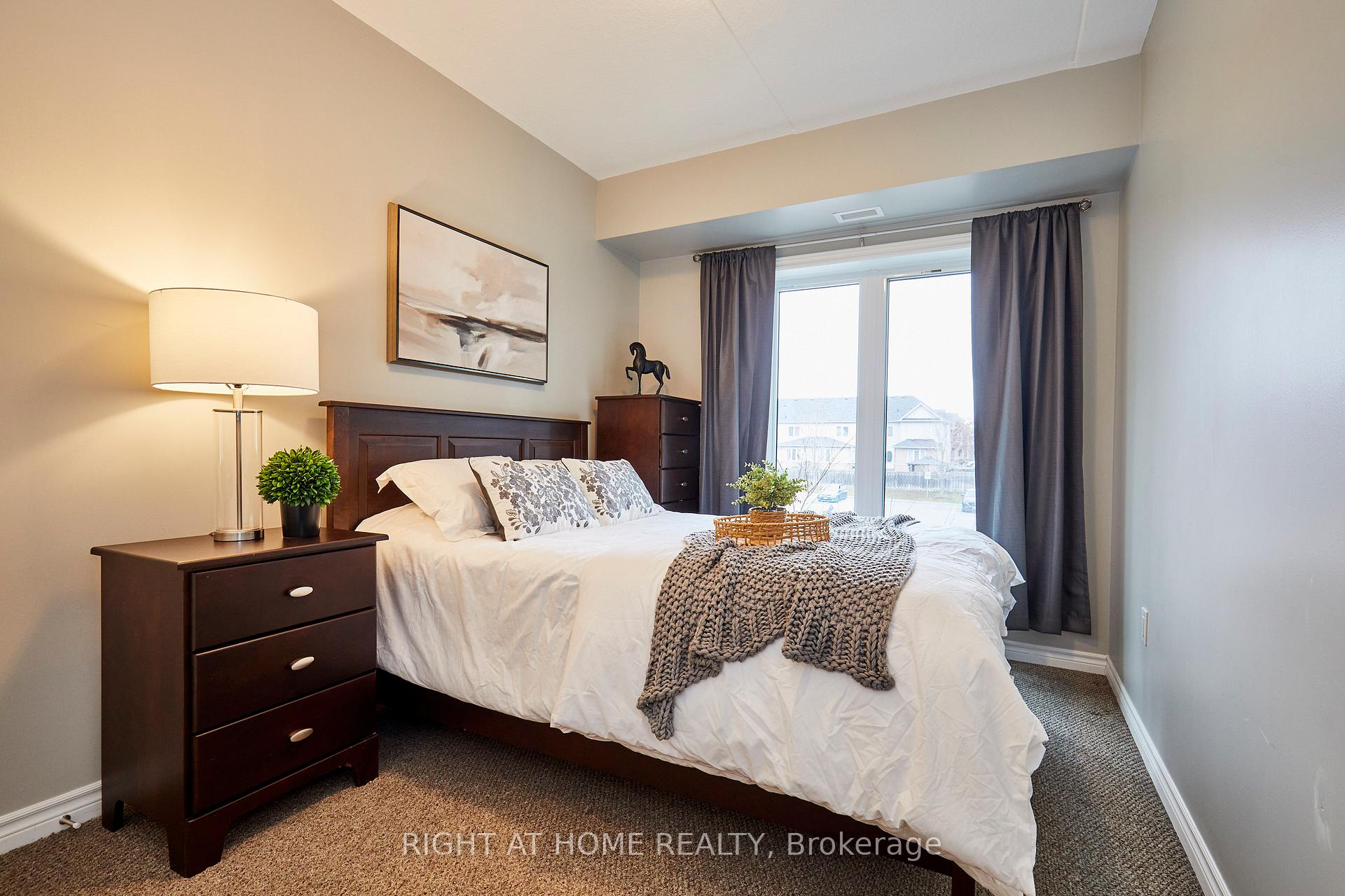 Photo 11 of Unit 201, 290 Liberty Street N, Clarington, Bowmanville — HOMEH