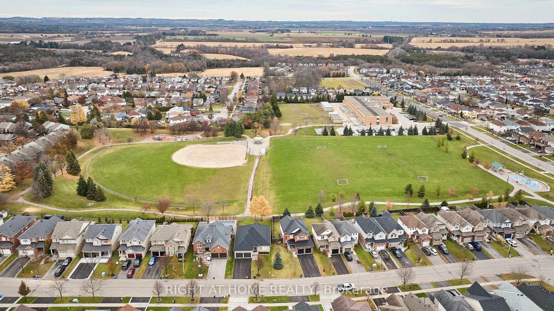 Photo 41 of Unit 201, 290 Liberty Street N, Clarington, Bowmanville — HOMEH